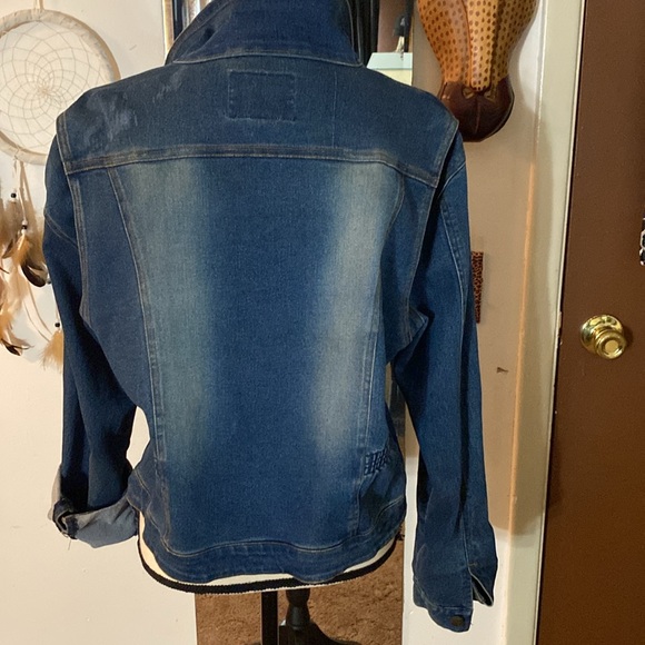 Committed stretch Blue Jean jacket - Picture 3 of 3